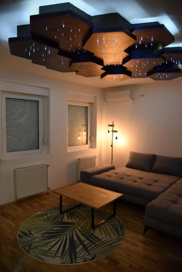 Garden Apartment - Oaza U Centru Grada Nowy Sad Zewnętrze zdjęcie