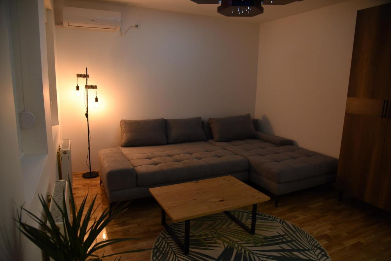 Garden Apartment - Oaza U Centru Grada Nowy Sad Zewnętrze zdjęcie